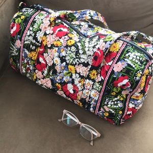 ☀️Vera Bradley Poppy Print Mini Duffel☀️